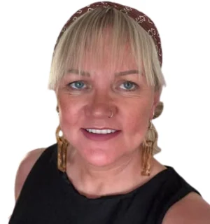 Julia, owner of Tangerine Extreme Cleans